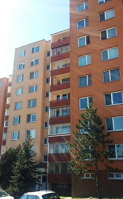PREDANÉ - 3- IZBOVÝ Bratislava- BAZOVSKÉHO